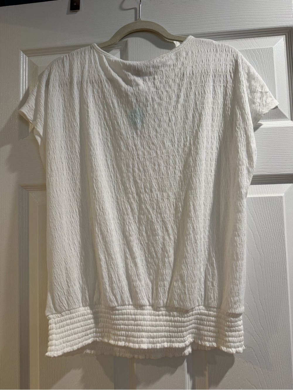 Textured White Button-Shoulder Tunic Top - Picture 4 of 9